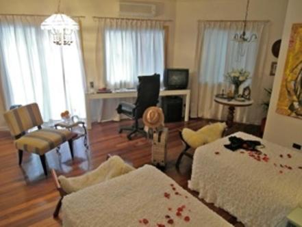 Bed and Breakfast Casa Amapola Manila Тагиг Экстерьер фото